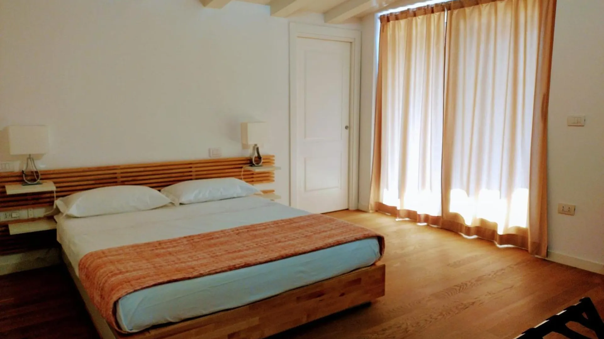 Cairoli7Novate-Mansarda Apartment Novate Milanese Italy